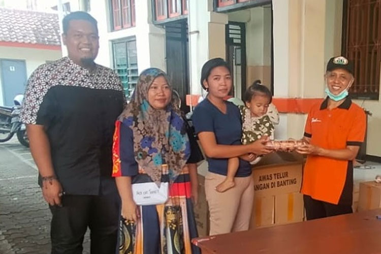 Ribuan Keluarga Rawan Stunting di Banyuwangi Dapat Bantuan Telur dan Daging Ayam
