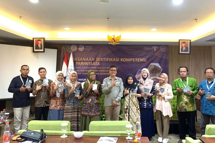 Dosen dan Mahasiswa Humaniora UIN Malang Ikuti Ujian Sertifikasi BNSP