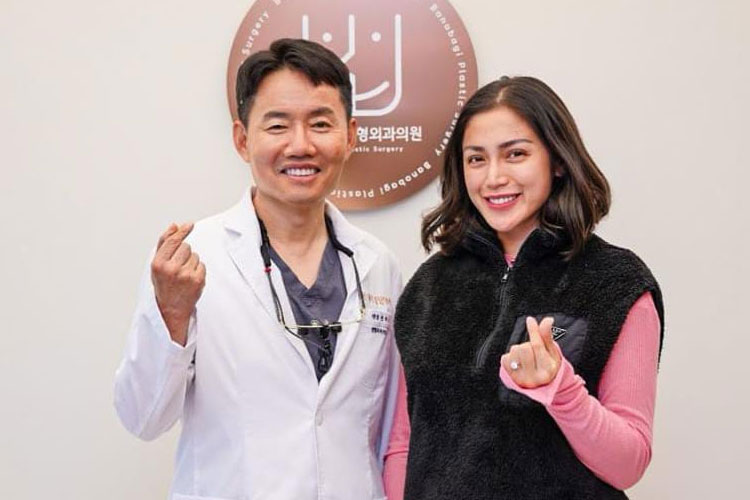 Artis Jessica Iskandar melakukan operasi hidung di Korea tepatnya di Rumah Sakit Bedah Plastik BANOBAGI. (FOTO: Instagram Jessica Iskandar)