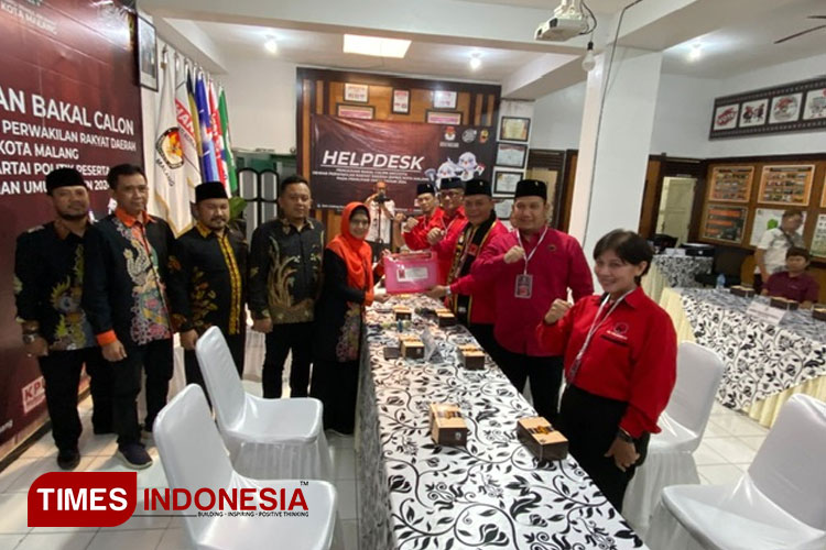 PDI Perjuangan Resmi Daftarkan 45 Bacaleg ke KPU Kota Malang