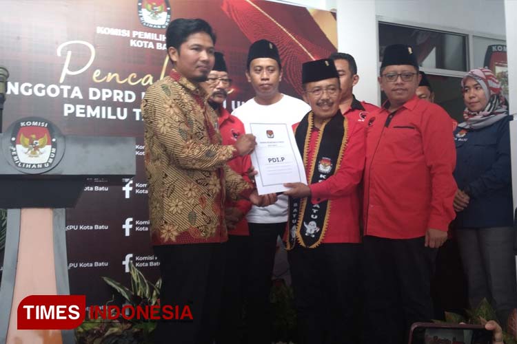 Incar 10 Kursi Legislatif, PDI Perjuangan Daftar ke KPU Kota Batu