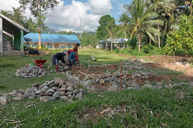 Bangunan PAUD yang mulai dikerjakan oleh masyarakat. (TIMES INDONESIA)