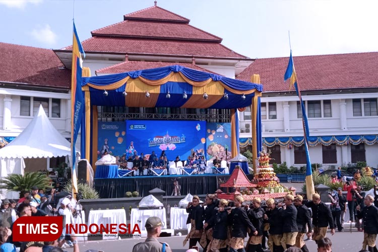 Acara pawai tumpeng yang di gelar oleh Pemkot Malang, Sabtu (13/5/2023). (FOTO: Maghrubio Javanoti/TIMES Indonesia)
