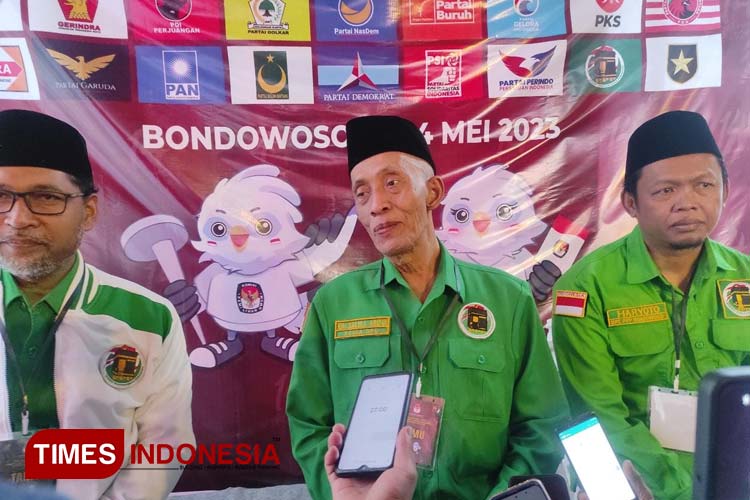 Ketua DPC PPP Kabupaten Bondowoso sekaligus bupati Bondowoso, KH Salwa Arifin (FOTO: Moh Bahri/TIMES Indonesia)