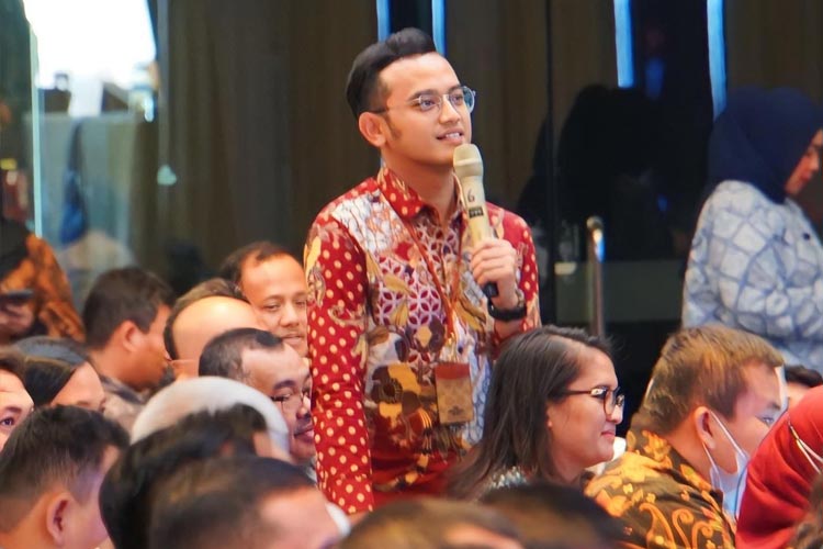 Kisah Ragil, Yatim Piatu yang Sukses Menjadi ASN Multitalenta dan Pebisnis Muda