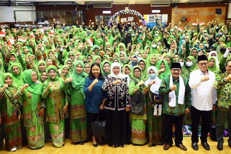 Harlah PCI Muslimat NU Hong Kong-Macau, Gubernur Khofifah Minta PMI Waspada Ancaman Penipuan