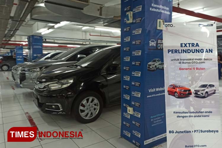 Pasar Mobil Bekas Moncer, OTO com Buka Dealer Fisik di Surabaya 