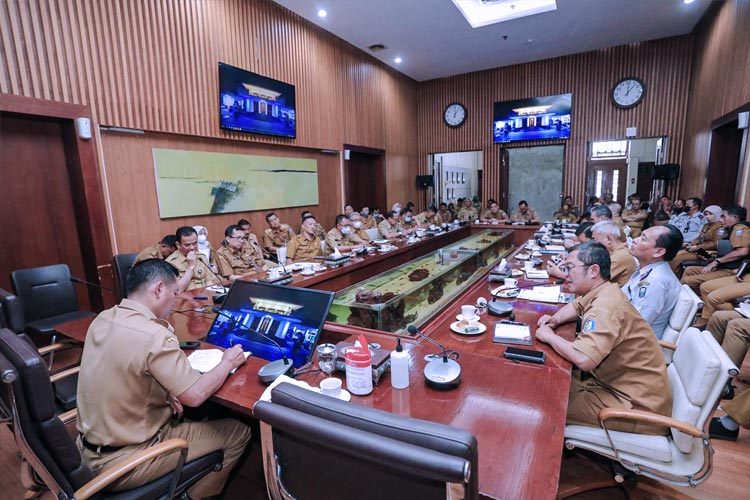 Plh Wali Kota Bandung Minta Camat Harus Proaktif Bangun Kota Bandung