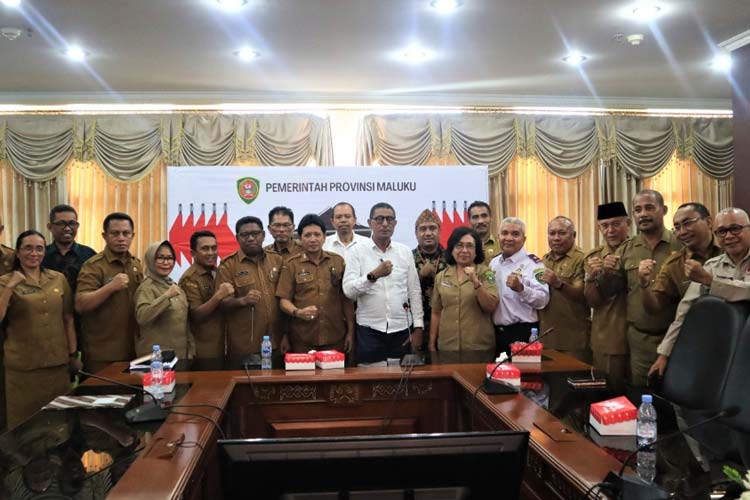 Implementasi Program Gubernur untuk Pengentasan Kemiskinan, berpusat di Ruang Rapat Lantai 6 Kantor Gubernur Maluku, pada Selasa (16/5/2023). (Foto: Dinas Kominfo Provinsi Maluku) 