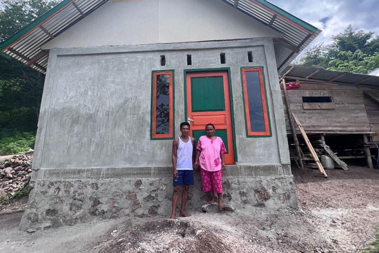 Ratusan Warga di Kabupaten Bone Bolango Terima Bantuan Bedah Rumah