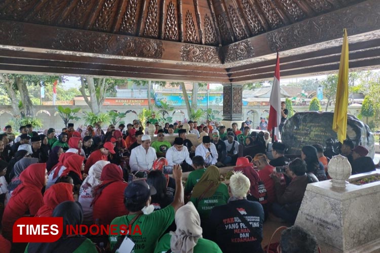 Ali Masykur Musa Pimpin Doa Deklarasi Relawan Ganjar Pranowo di Kota Blitar