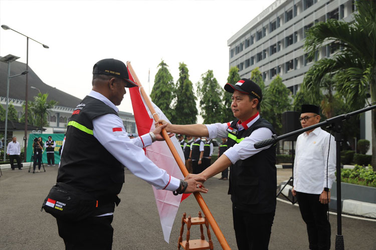492 Petugas Haji Kemenag RI Berangkat, Jamaah Dilayani Layaknya Orang Tua Sendiri