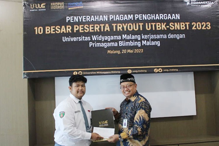 10 Peserta Terbaik Tryout UTBK 2023 New Primagama Malang, Menerima Piagam dan Uang Pembinaan dari Rektor UWG Malang