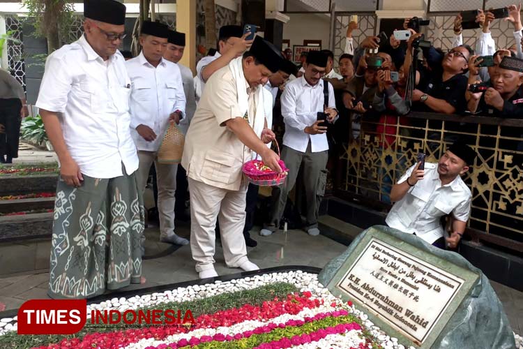 Prabowo Ke Tebuireng Ziarah Hingga Ke Kamar Mbah Hasyim Times Indonesia 1074