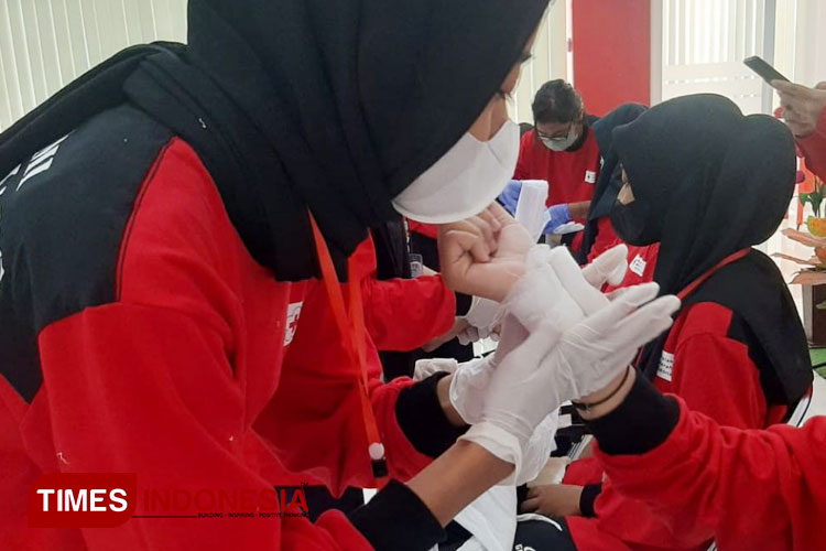 Studi Banding Relawan KSR-PMI Unit Unisma Bersama KSR-PMI Unit UIN Malang, KSR-PMI Unit UB, Dan KSR-PMI Unit UNIKAMA