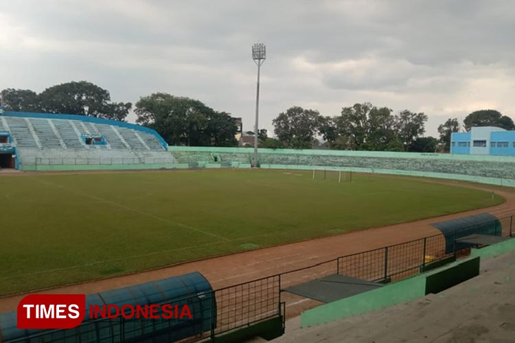 Suasana dalam Stadion Gajayana Malang. (Foto: Rizky Kurniawan Pratama/TIMES Indonesia)