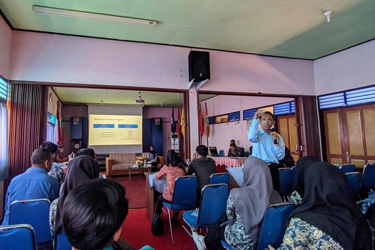 Peringati Hari Kebangkitan Nasional, STKIP PGRI Pacitan Gelar Seminar Sejarah