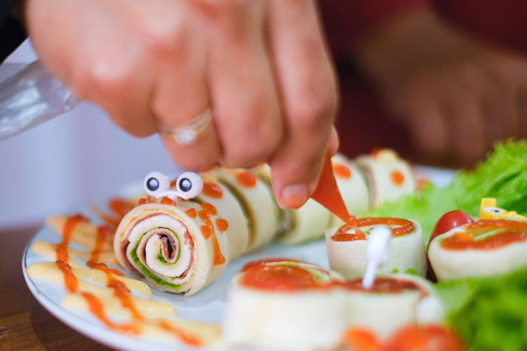 Emak-emak di Banyuwangi Bikin Bekal Sekolah Anti Stunting