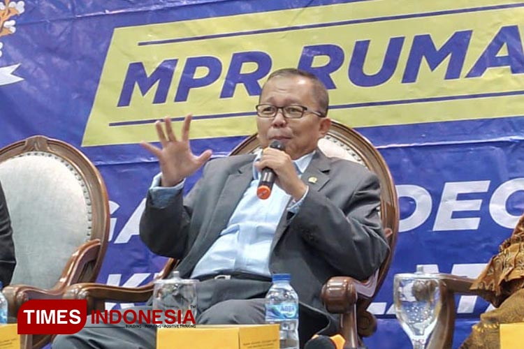 Anggota Komisi III DPR Arsul Sani di Media Centre DPR RI. Dok: Rafyq Panjaitan/TimesIndonesia