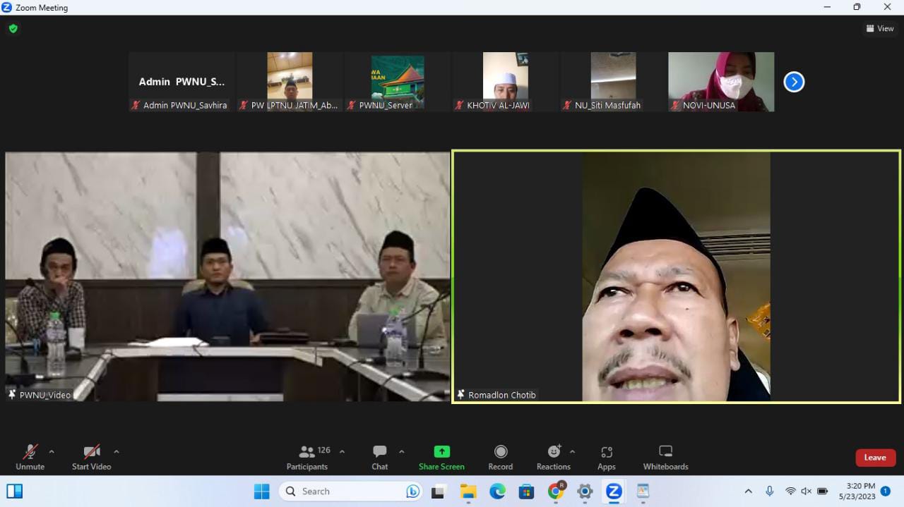 Sosialisasi beasiswa S1 oleh PWNU Jatim secara daring. (Foto: tangkapan layar)