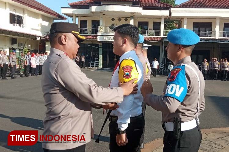 Siap Atasi Permasalahan Masyarakat, Polresta Cilacap Kukuhkan Polisi RW