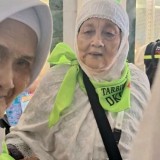 This 75 Year Old Granny Went to Mecca Alone for Hajj