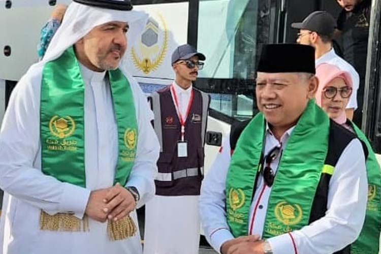 The Indonesian Ambassador for Saudi Arabia, Abdul Aziz Ahmad (on the right). (Photo: MCH 2023)