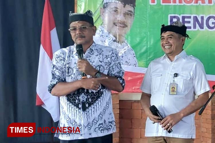 Tenaga Ahli Kantor Staf Presiden (KSP) Handoko, saat menghadiri acara Halal Bihalal PGRI Kecamatan Blimbingsari, Banyuwangi. (Foto: Ahmad Sahroni/TIMES Indonesia)