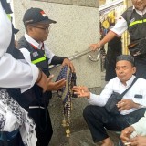 Pilgrims! Make Sure You Smoke in Non-Smoking Are or You Get Fined