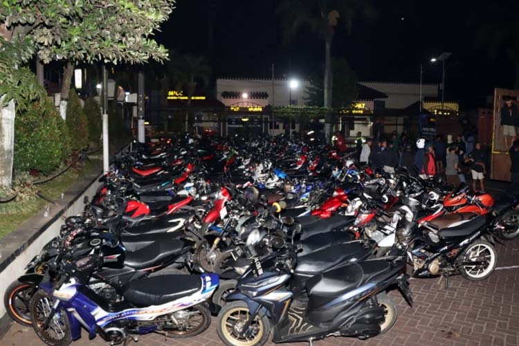 Polres Malang Gelar Razia Amankan Ratusan Kendaraan Diduga Terlibat Balap Liar