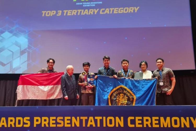 Tim M-Care UB Raih Gold Medal Dalam Kompetisi Internasional di Malaysia