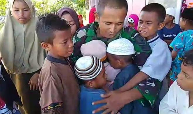 Kisah Babinsa Serma Riadi, Dedikasikan Dirinya untuk Anak-anak Desa Hote