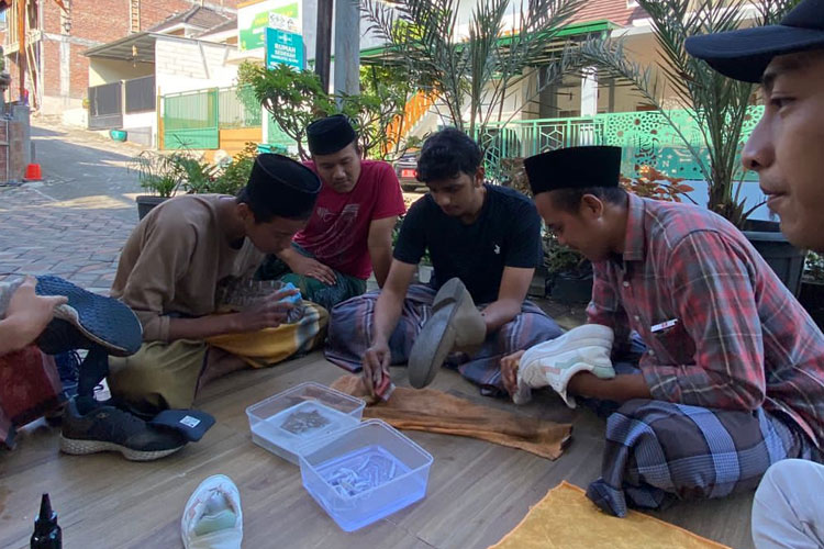 Asah Jiwa Enterpreneur Santri, Ponpes Manbaul Ulum Malang Gelar Pelatihan Bisnis