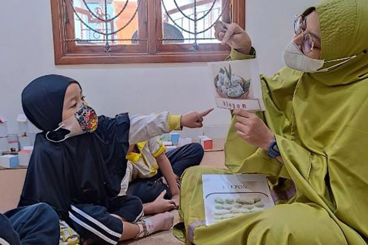 Albata Islamic School, Taman Kanak-kanak Montessori Berstandart Internasional di Surabaya