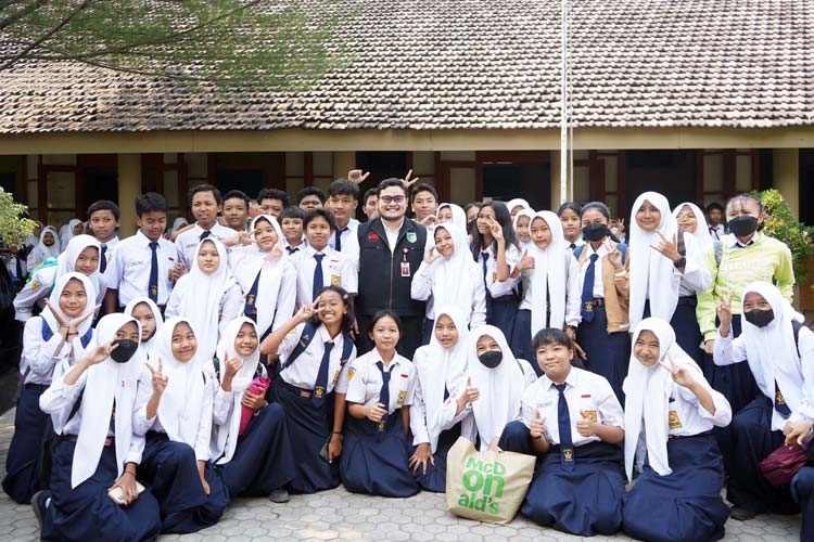Surat Pelajar SMP Direspons dan Didatangi Langsung oleh Bupati Kediri