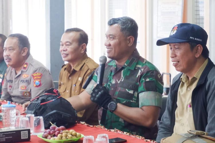 Dandim Gresik Turun ke Desa, Kades Senang Merasa Terayomi