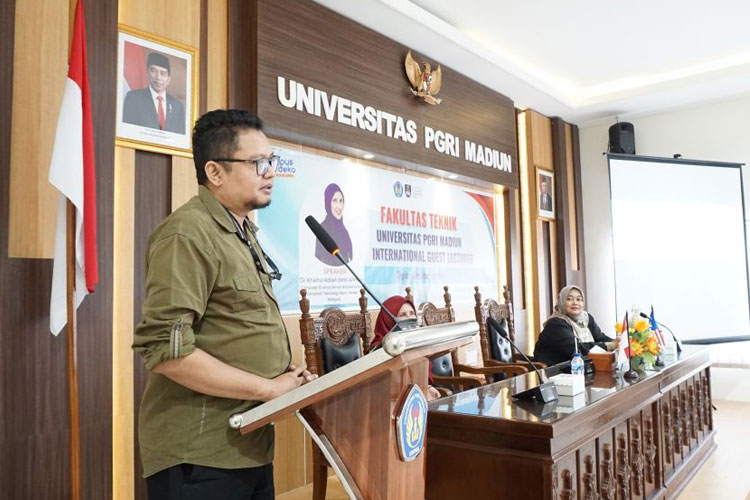 Dr. Jeffry Handhika, M.Si., M.Pd menyampaikan sambutan. (Foto: Humas UNIPMA for TIMES Indonesia)