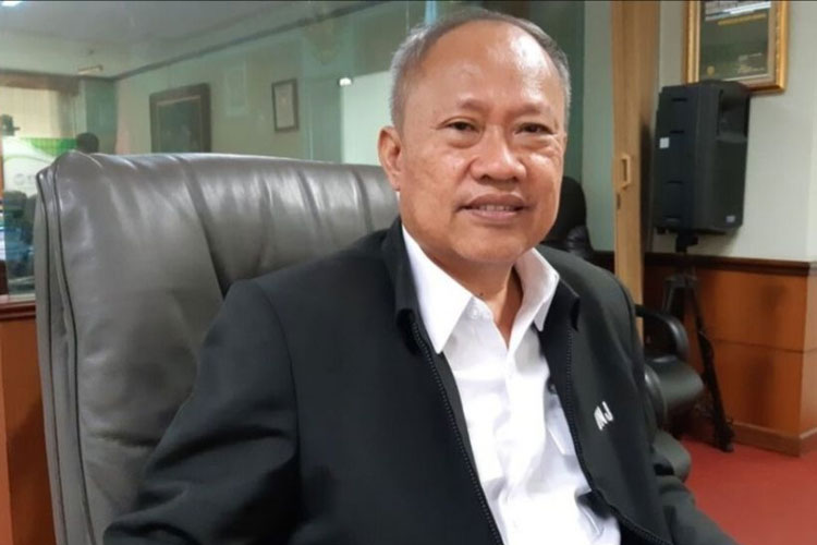 Rektor UNJ Dapat Penghargaan Dalam Peringatan Hari Lanjut Usia 2023