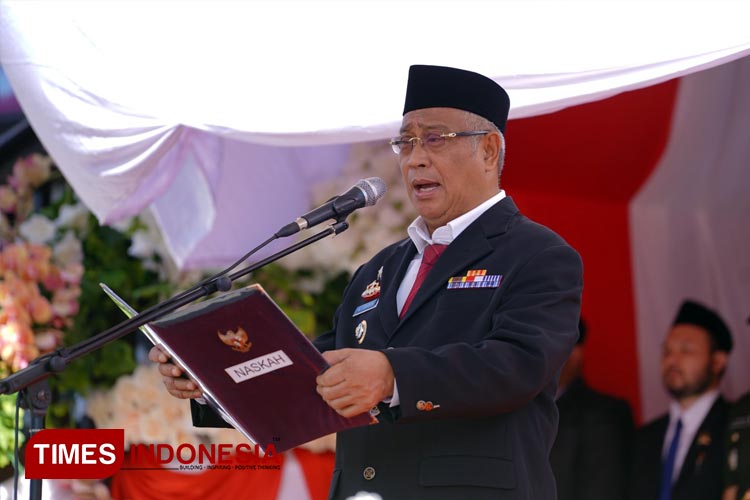 Pimpin Upacara HUT Ke&#45;20 Pemkot, Wali Kota Tidore Ungkap Capaian Keberhasilan