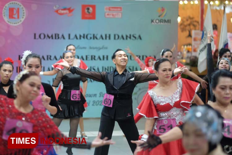 Penampilan Tim Dansa individu pada ajang perlombaan Ikatan Langkah Dansa Indonesia (ILDI) di Matos Senin, (29/03/2023). (Foto: Maghrubio Javanoti/TIMES Indonesia)