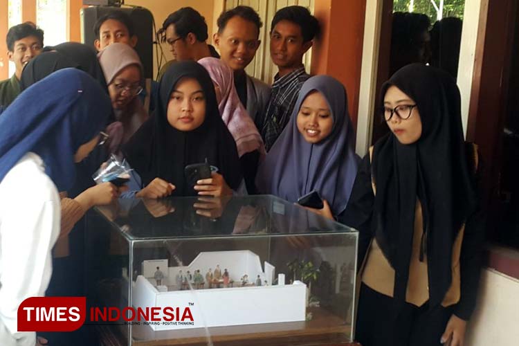 Miniatur TPS Bantu Mahasiswa Kota Kediri Mengenal Lebih Dekat Pemilu 2024