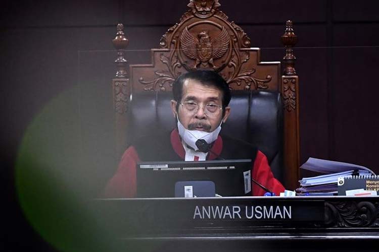Ketua Majelis Hakim Mahkamah Konstitusi (MK) Anwar Usman (Foto: Antara/Sigit Kurniawan)