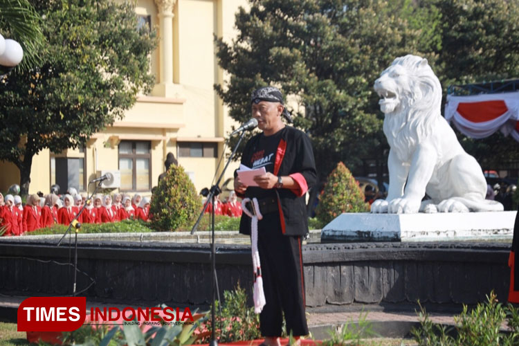 Pimpin Upacara Hari Lahir Pancasila, Bupati Sugiri Kenakan Pakaian Khas Ponorogo