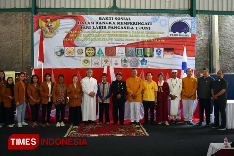 Rayakan HUT ke-25 dan Hari Lahir Pancasila, FKAUB Malang Gelar Bakti Sosial Bersama Disabilitas