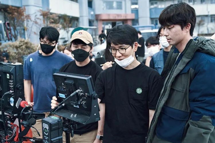 Concrate Utopia Film Genre Post-Apocalyptic yang Dibintangi Park Seo Joon 