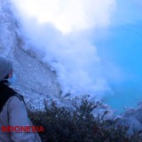 Pesona Api Biru dan Keajaiban Alam Kawah Ijen di Perbatasan Banyuwangi