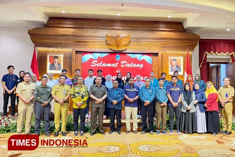 Dosen Serta Mahasiswa Unisma Malang dan Universitas Teknologi Mara Malaysia Belajar Innovative Governance