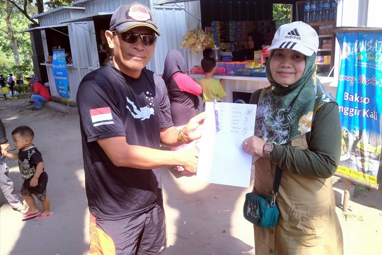 SAR Mapalas Unitomo Bekali Teknik Rescue Pengelola Wisata Air Tirta Tani Djojo