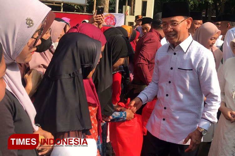 Jelang Puncak Hari Jadi ke-533 Majalengka, Bupati Bagikan Paket Sembako