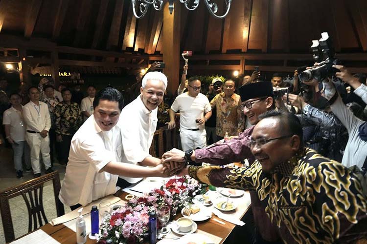 Pertemuan Menteri Agama, Yaqut Cholil Qoumas dengan Gubernur Jawa Tengah Ganjar Pranowo; Menteri BUMN Erick Thohir; dan Menteri Pariwisata dan Ekonomi Kreatif Sandiaga Uno di Jakarta, Senin (5/6/2023) (Foto: Instagram/gusyaqut)